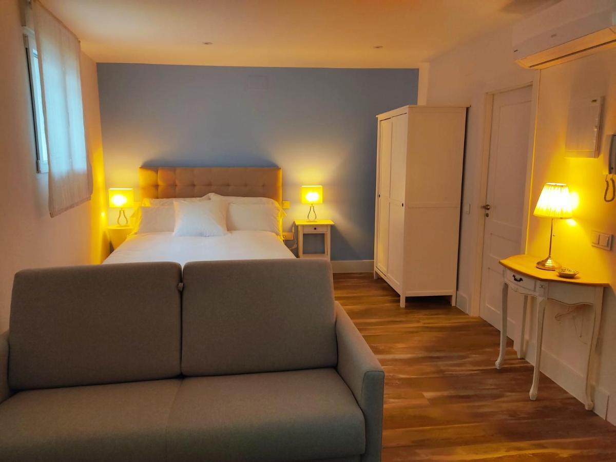 At La Casa Azul Apartment Cuenca  Ngoại thất bức ảnh